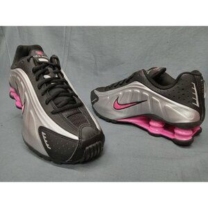 Nike Girls Shox R4 (GS) Sneakers Synthetic Silver Black Pink Size 6 NEW IN BOX!